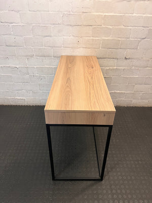 Oak-Tone Sahara Melawood Office Desk with Metal Frame – condition detail