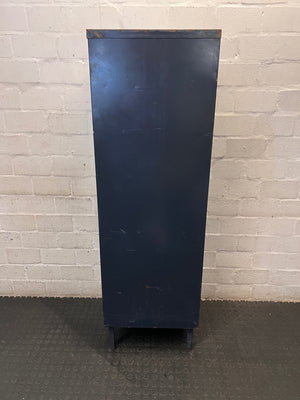 Industrial Single Door Steel Locker – condition detail