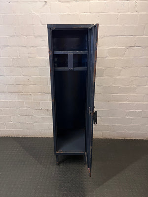 Industrial Single Door Steel Locker – side view