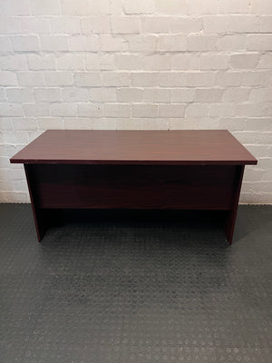 Mahogany Finish Office Desk Shell (1600mm) – condition detail