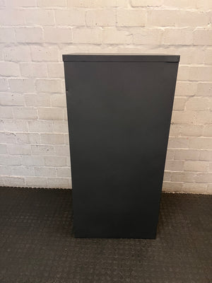 Grey 4-Drawer Metal Filing Cabinet – condition detail