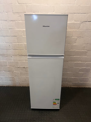Hisense 154L Top-Mount Fridge Freezer in White – main front view