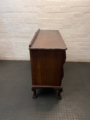 Vintage-Style Wooden Sideboard with Scalloped Detail – condition detail