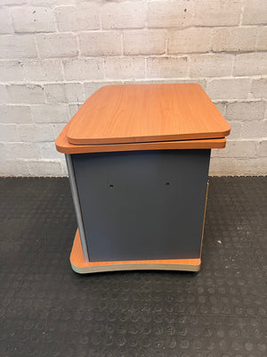 Brown Mobile TV Unit with Swivel Top and Media Rack – condition detail