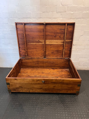 Solid Wood Storage Chest Coffee Table with Brass Detail — Broken Legs and Overall Damage – side view