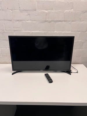 Samsung 32-inch LED Television in Black – side view