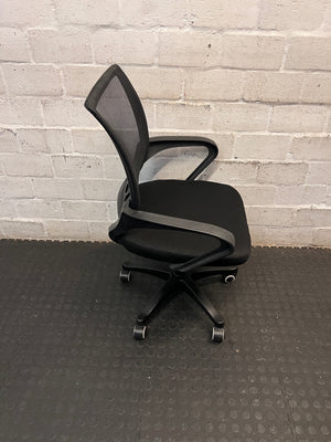Black Mesh Back Swivel Office Chair – top view