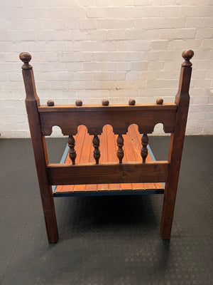 Vintage Style Single Bed Frame with Decorative Headboard – condition detail