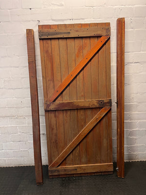 Vertical Slatted Wooden Garden Gate with Posts – condition detail