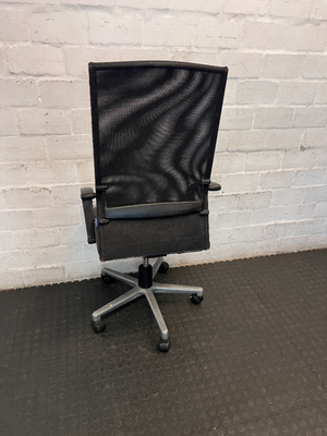 Black High-Back Mesh Office Chair with Swivel Base — Used - Fair Condition with Visible Scuffing - 2ndhandwarehouse.com