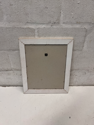 White Rustic Wooden Picture Frame with Tulip Print — Good Working Order - 2ndhandwarehouse.com