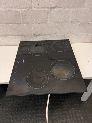 Hisense 4-Plate Touch Control Ceramic Hob — Good Working Order with Surface Grime