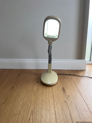 Adjustable Flexible Gooseneck Desk Lamp — Well Used with Discolouration