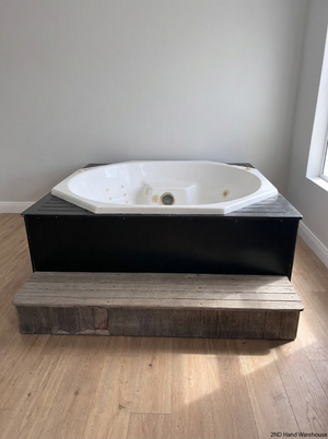 Hexagonal White Jacuzzi with Cover - Untested, As-Is - 2ndhandwarehouse.com