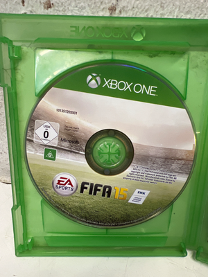 FIFA 15 (Xbox One) - Heavily Scuffed Case Cover - 2ndhandwarehouse.com
