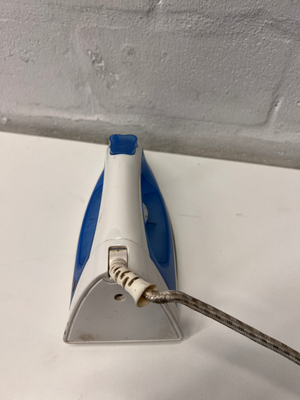 Amber Electric Steam Iron in Blue and White — Working with Fair External Wear - 2ndhandwarehouse.com