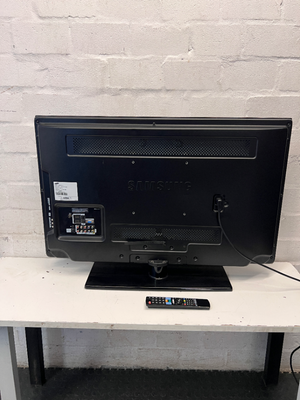 40-inch Samsung Full HD LCD TV with Remote — Good Working Order