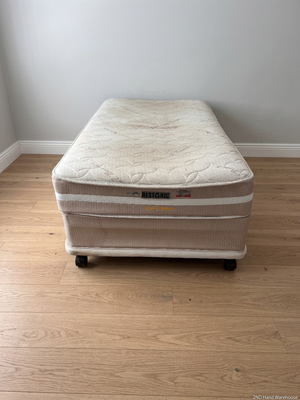Restonic Gold Deluxe 3/4 Bed Base Set — Staining on Mattress Surface