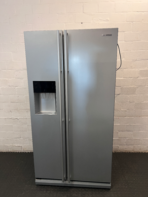 Samsung Grey Side-by-Side Fridge Freezer with Dispenser — Power Fault and Structural Damage