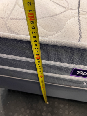 Sleepmasters Seattle MKII Three Quarter Bed Set - Small Tear on Side - 2ndhandwarehouse.com