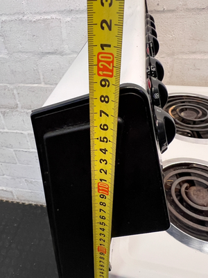 Defy Kitchenaire Six Twenty Electric Stove — One Plate Not Working and Rusted Coils - 2ndhandwarehouse.com