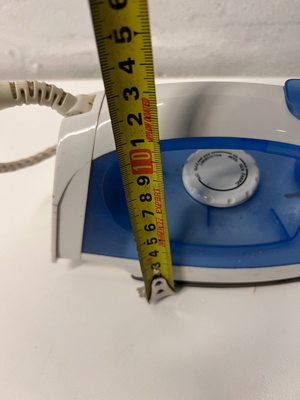 Amber Electric Steam Iron in Blue and White — Working with Fair External Wear - 2ndhandwarehouse.com