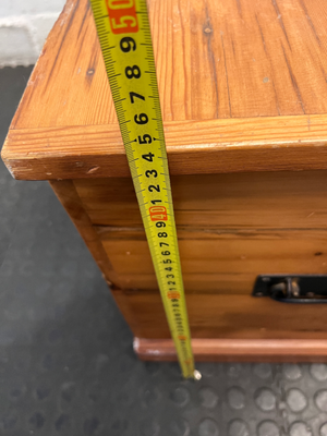 Classic Oregon Pine Kist — Broken Parts and Damaged Hinges