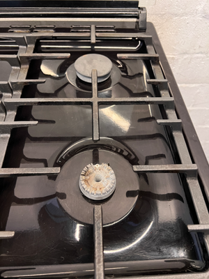 Defy 4-Plate Gas Stove - Good Condition - 2ndhandwarehouse.com