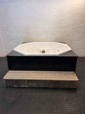 Hexagonal White Jacuzzi with Cover - Untested, As-Is - 2ndhandwarehouse.com