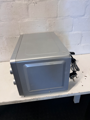 Safeway 20L Microwave - Good Condition with Minor Rear Dent - 2ndhandwarehouse.com