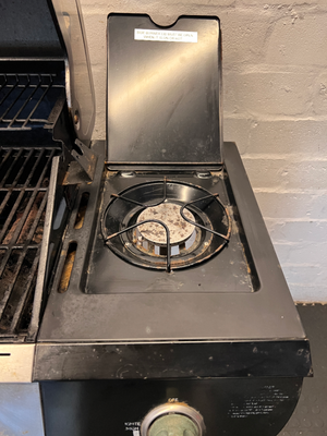 Terrace Leisure 4-Burner Gas Braai - Surface Rust & Wear - 2ndhandwarehouse.com