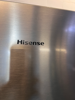 Sleek Silver Hisense Fridge with Water Dispenser - Bottom Freezer - 2ndhandwarehouse.com