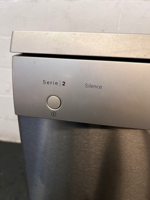 Bosch Serie 2 Silver Freestanding Dishwasher — Clean and Tested - 2ndhandwarehouse.com