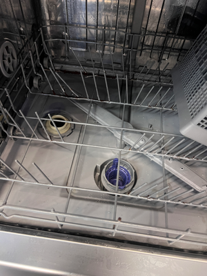 Silver Defy Freestanding Dishwasher — Working Order with Superficial Exterior D - 2ndhandwarehouse.com