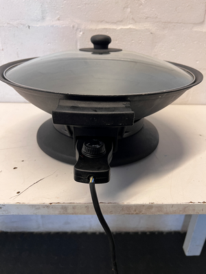 Sunbeam Electric Wok - Fair Condition (Worn Coating & Tape on Cord) - 2ndhandwarehouse.com