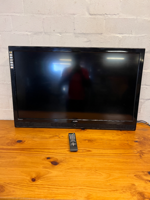 Proline Smart TV with Remote Control — Good Working Order with Wall Bracket - 2ndhandwarehouse.com
