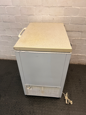 White Chest Freezer with Countertop Lid — Working; Fair Condition