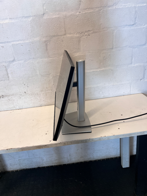 Dell 24" PC Monitor P2423D - Good Condition - 2ndhandwarehouse.com