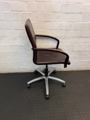Leather Mid-Back Office Chair with Aluminium Base — Scuffed Arm Rests - Needs Upkeep - 2ndhandwarehouse.com