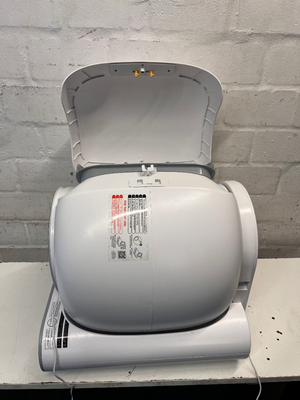 White Automatic Self-Cleaning Cat Litterbox — Good Working O - 2ndhandwarehouse.com