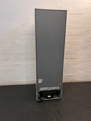 Silver Hisense Fridge Freezer with Water Dispenser — Working Order with Damaged Internal D - 2ndhandwarehouse.com