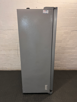 Samsung Grey Side-by-Side Fridge Freezer with Dispenser — Power Fault and Structural Damage
