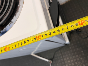 Defy Kitchenaire Six Twenty Electric Stove — One Plate Not Working and Rusted Coils - 2ndhandwarehouse.com