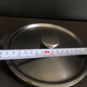 Small pan with lid - 2ndhandwarehouse.com