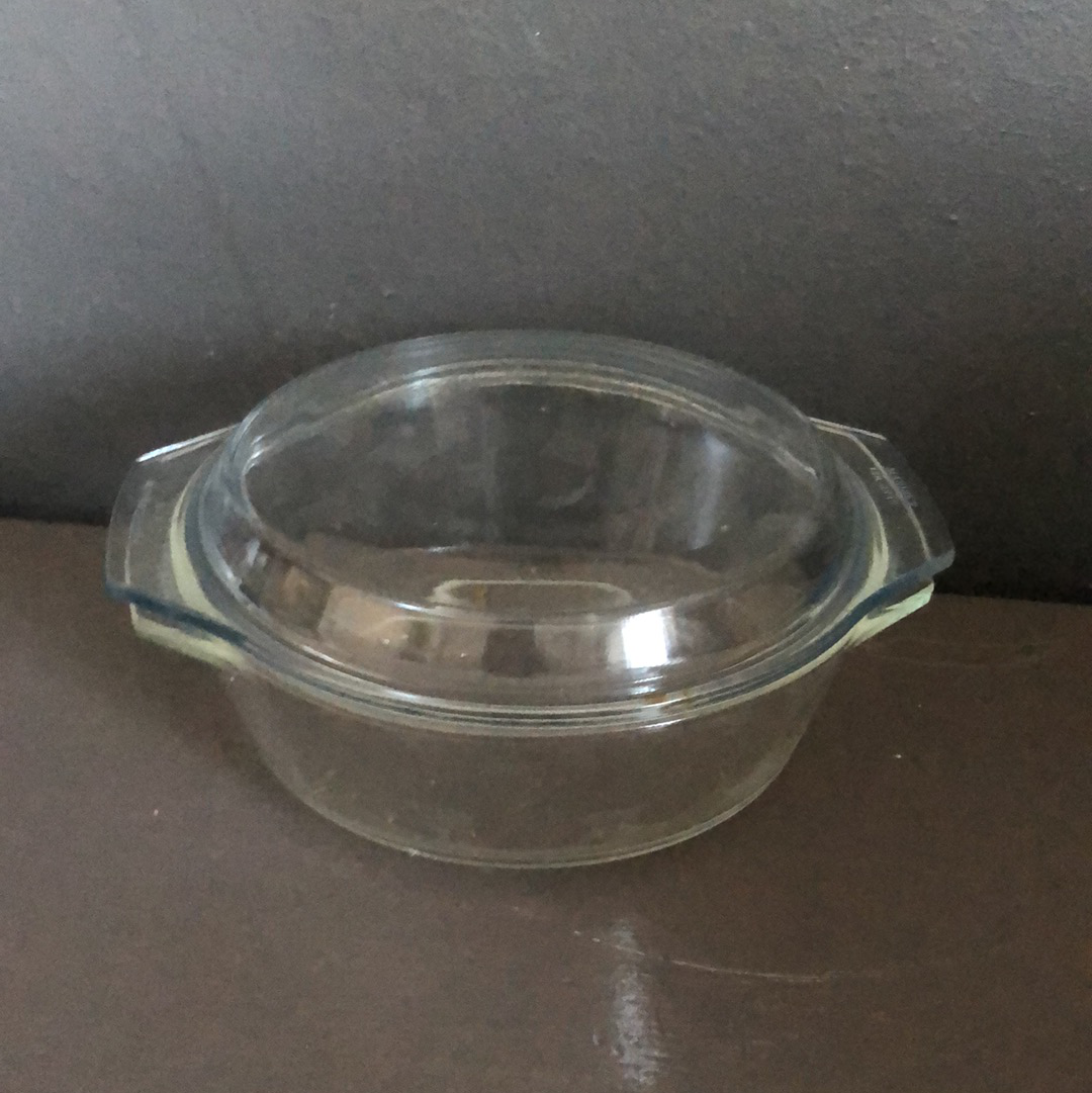 Small clear dish  with lid - 2ndhandwarehouse.com