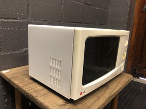 LG 1000W Microwave