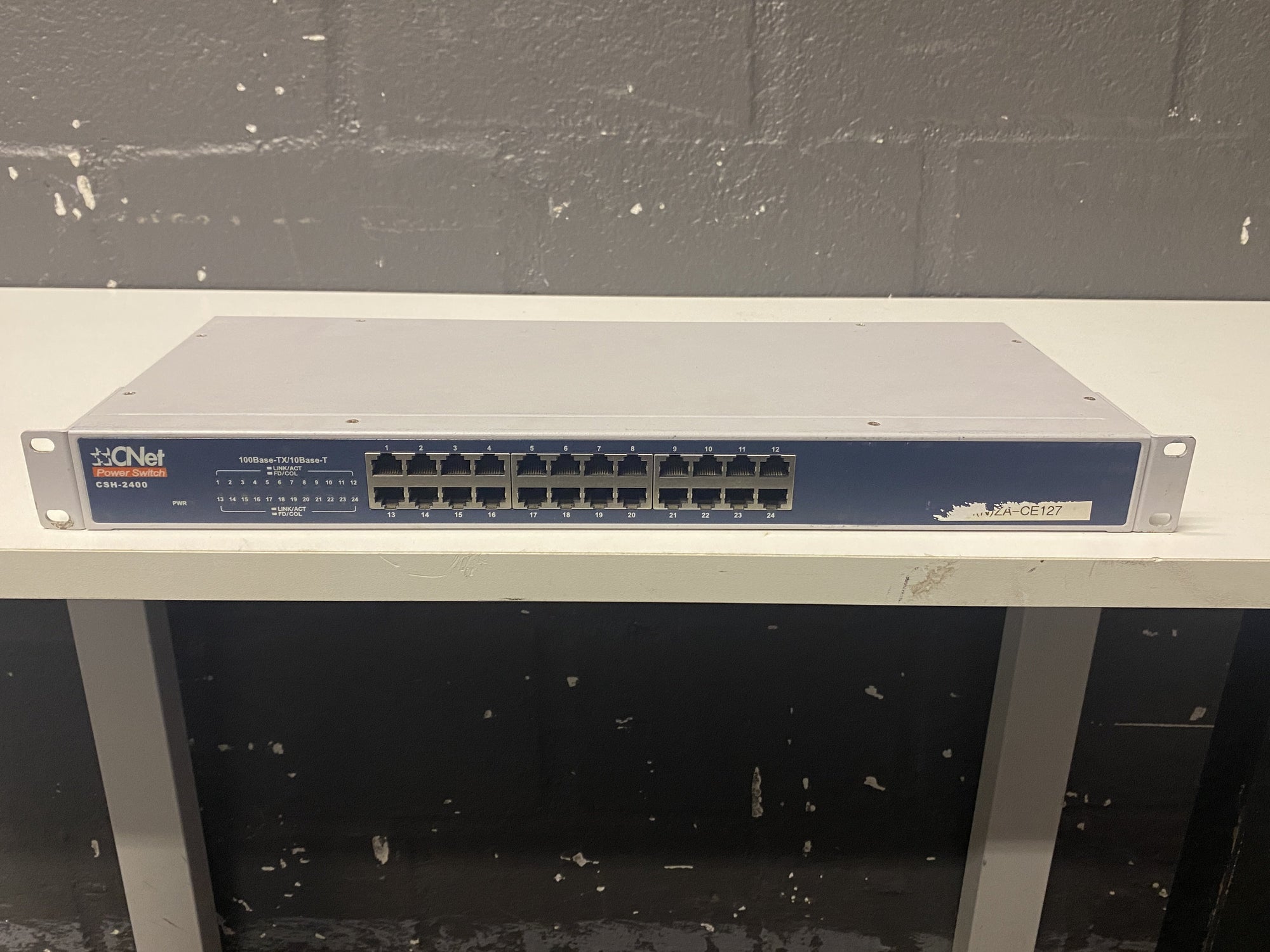 CNET CSH-2400 24-port 10/100Mbps Power Switch