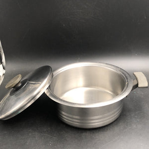 Medium silver pot  with black handles