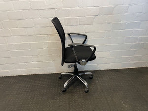 Mesh Back Steel Leg Office Chair