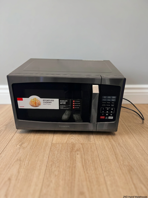 Toshiba Countertop Microwave in Black — Good Working Order